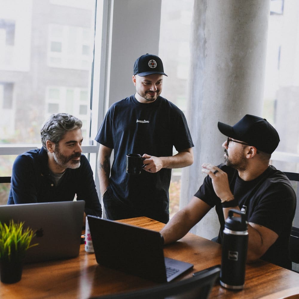 Hueston-about-team-06